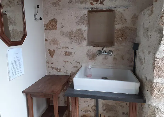 לינה וארוחת בוקר Domaine De La Sauzaie